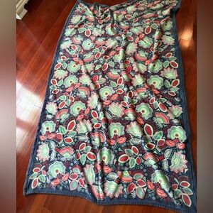 Vera Bradley blanket in great condition!